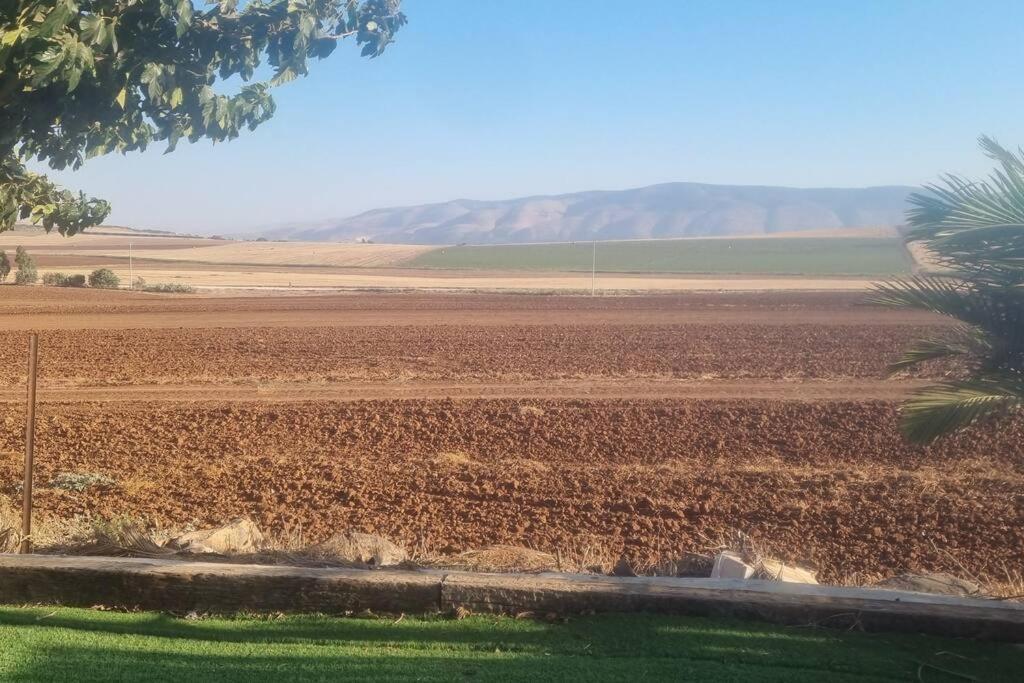 דירות מולדת וילה במושב בנוף מושלם כל השנה מראה חיצוני תמונה