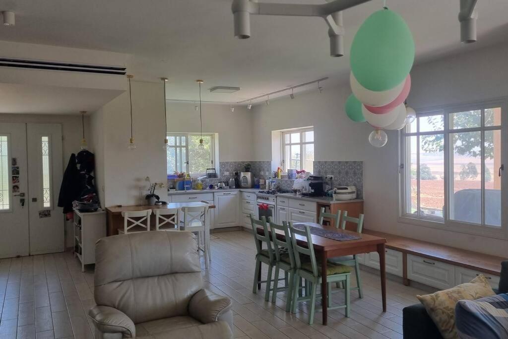 דירות מולדת וילה במושב בנוף מושלם כל השנה מראה חיצוני תמונה